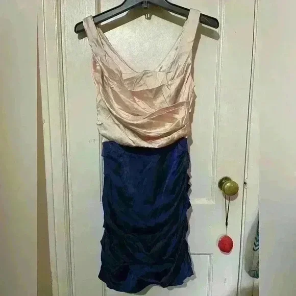 Express design‎ studio dress - Picture 2 of 10